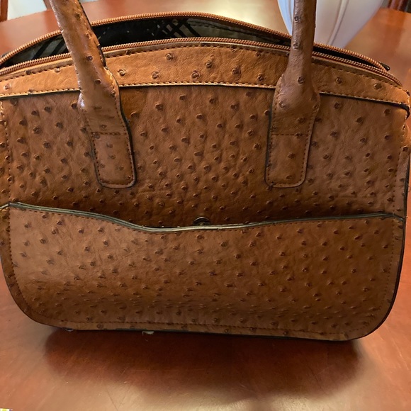 London Fog Satchel, color: Cognac  - like new - Picture 3 of 9